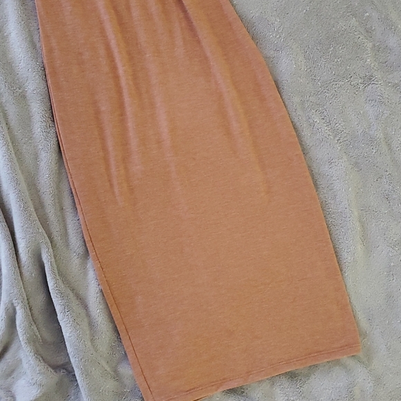 Racer back fitted midi dress - Picture 2 of 2